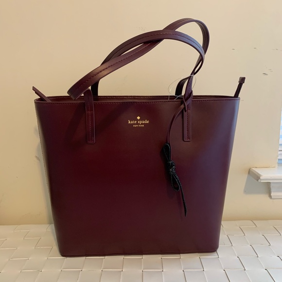 kate spade Handbags - NWT kate spade seton drive karla tote bag